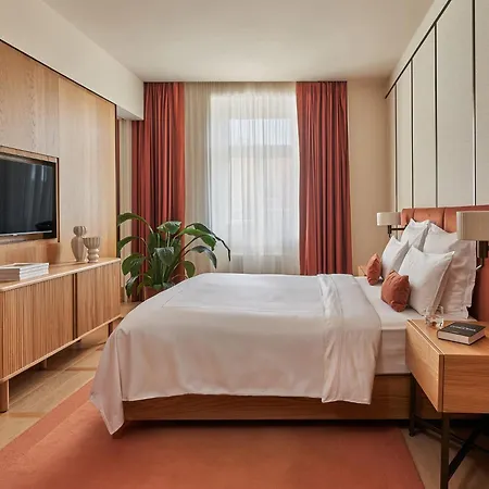The Julius Prague-2